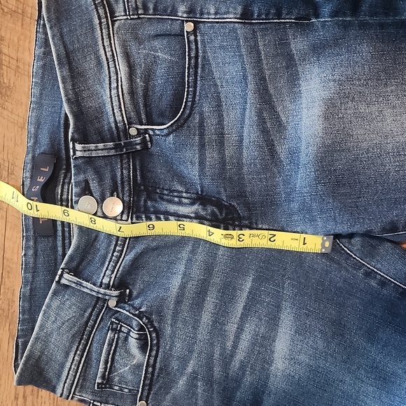 Jeans - Picture 7 of 7